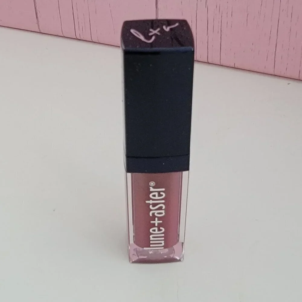 Lune + Aster CEO Lipgloss Vitamin C and Vitamin E Red Pink Gloss NEW